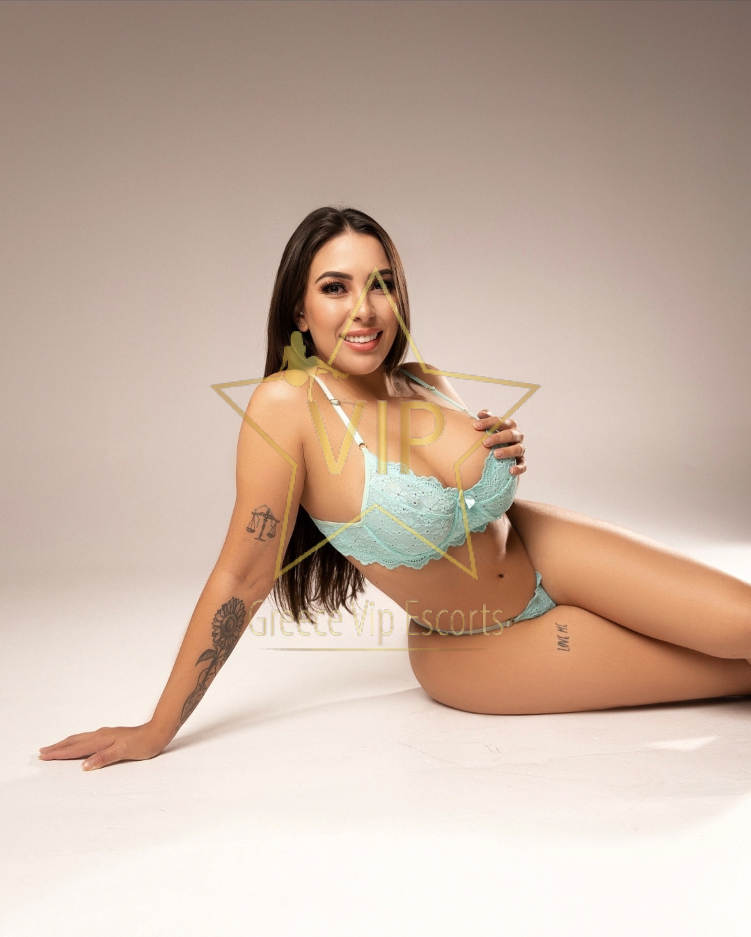 ESCORT-ATHENS-CARLA-ESCORTS-ATHENS-GIRL-11