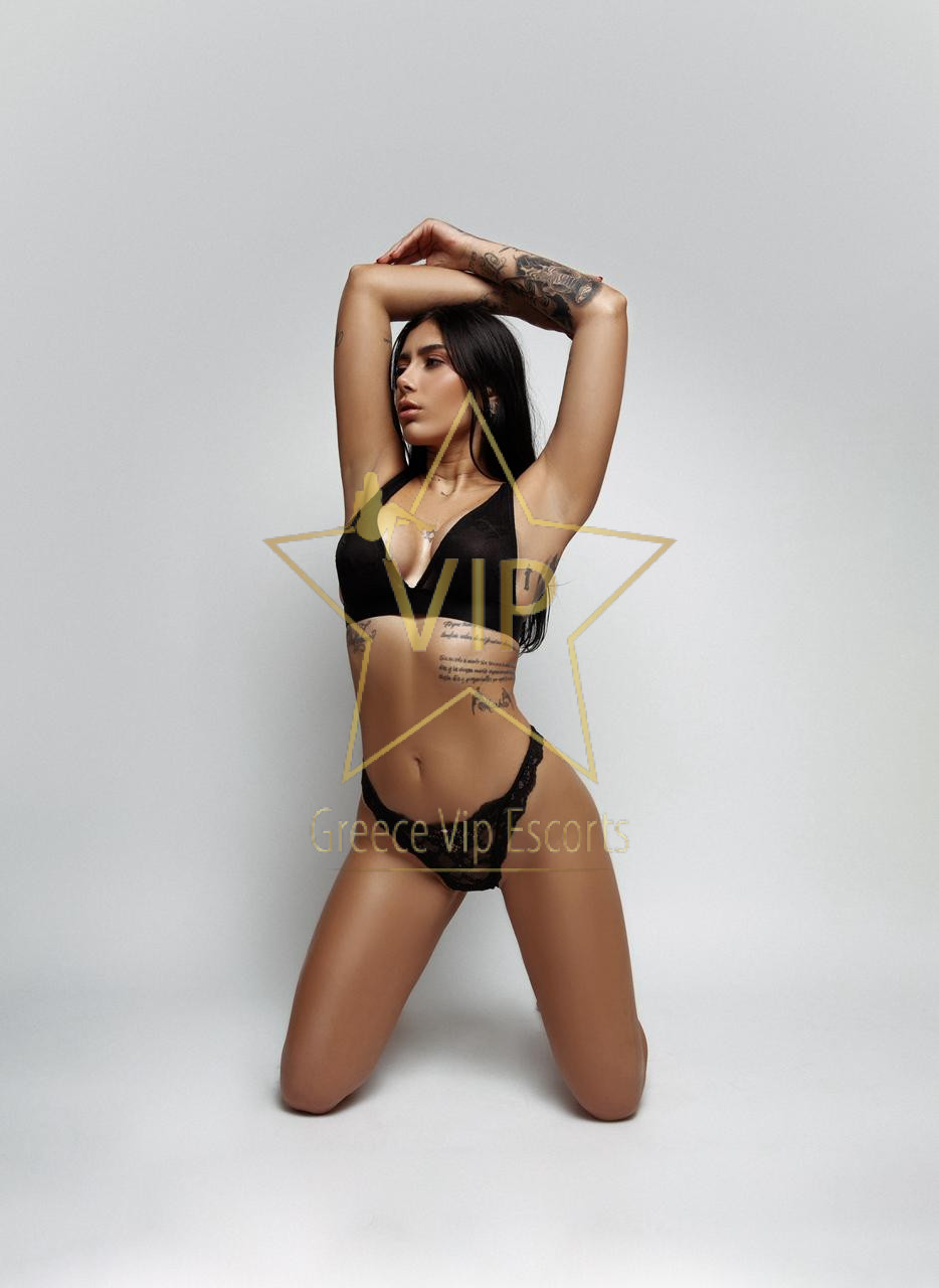 ESCORTS-ATHENS-GIRL-MIA-SEXY-BRUNNETE-HOT-2